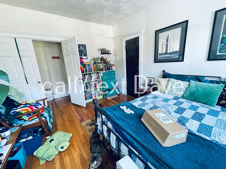 1800 Commonwealth Ave #11 — Photo 2