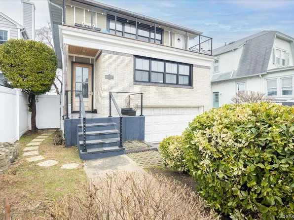 525 E Beech St APT 1, Long Beach, NY 11561