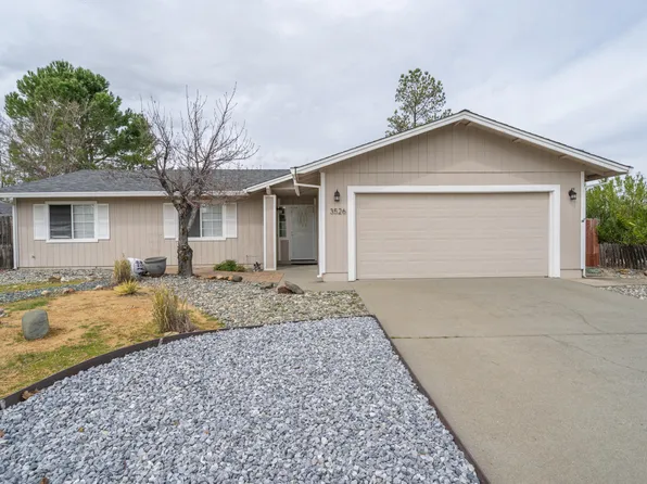 3526 Auburn Dr, Redding, CA 96001