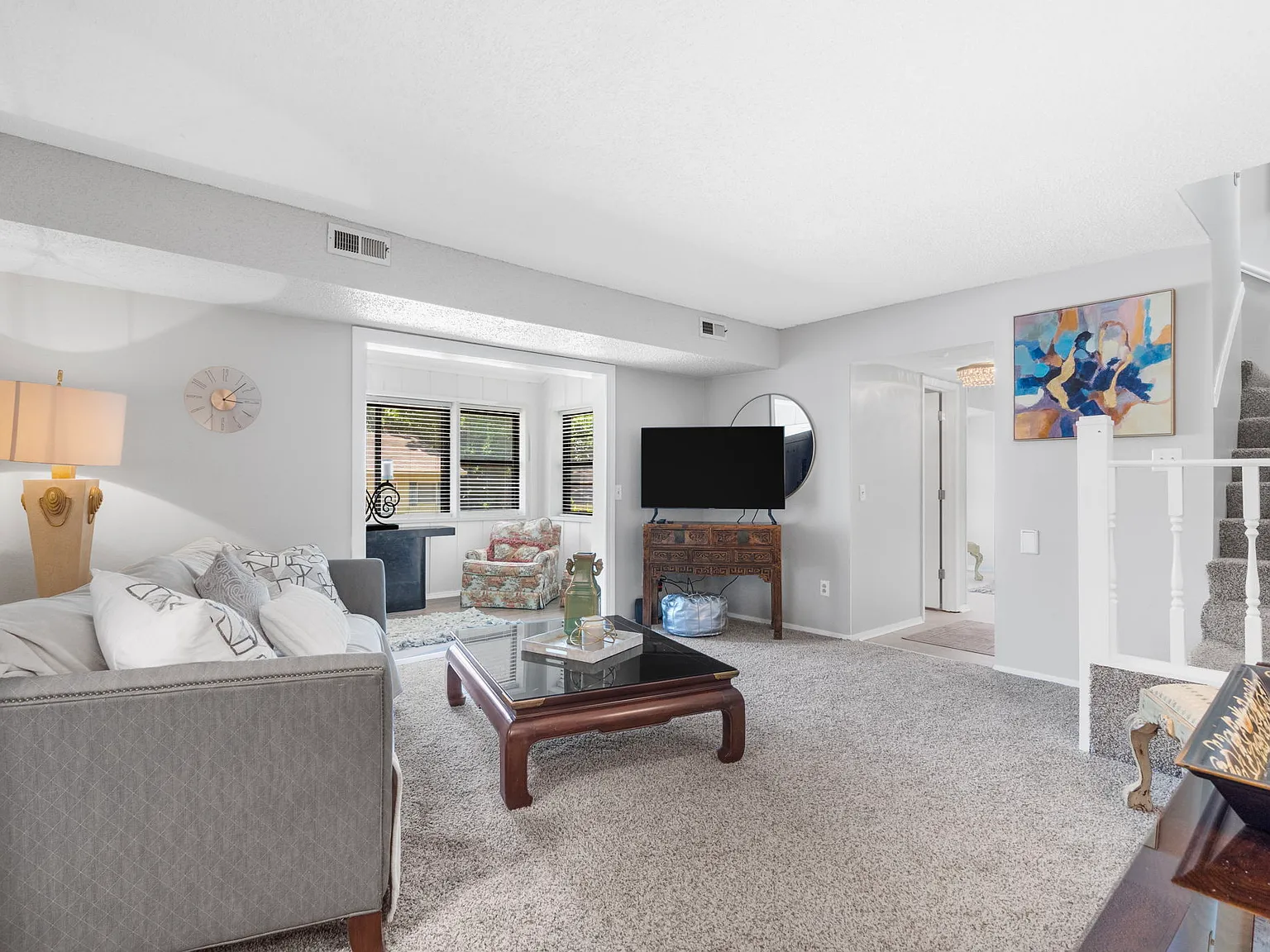 2 bed, 1300 sqft, $1,550 — Photo 1