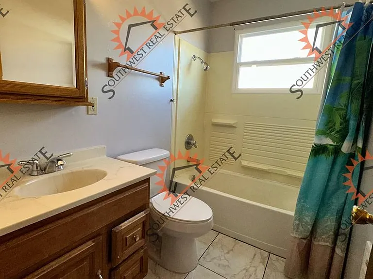 440 W Manana Blvd — Photo 11