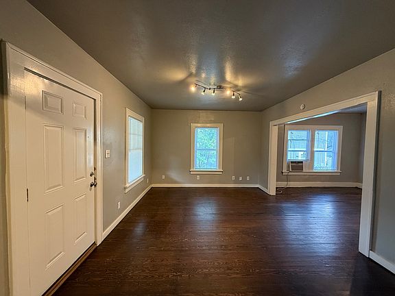 3rd image of 1506 W Bowen Pl