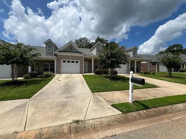 340 Rosenwald Ln, Hampton, GA 30228