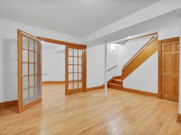 1826 W Patterson Ave #1, Chicago, IL 60613