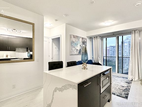 5th image of 36 Elm Dr W #1210