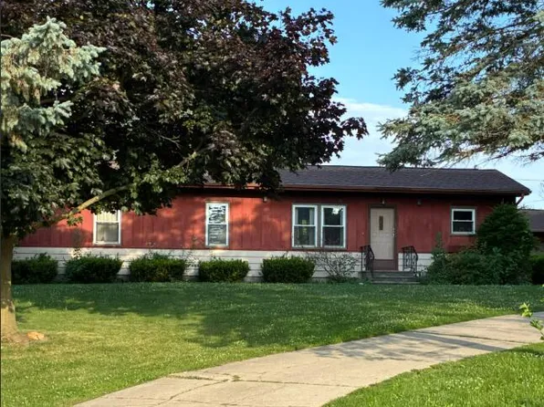 2473 Marquette Rd, Ionia, MI 48846