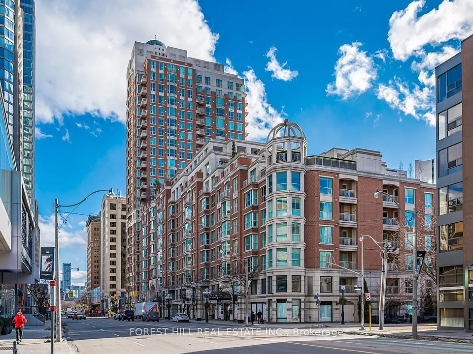 38 Avenue Rd #2002