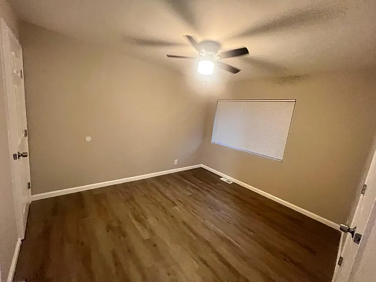3518 Glentown Ln — Photo 6