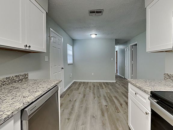 5th image of 2627 E 31st Ave