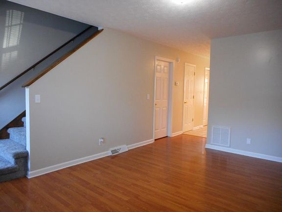 2nd image of 405 Ketron Ln APT 2
