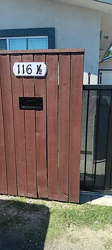 116 1/2 Eye St Photo 1