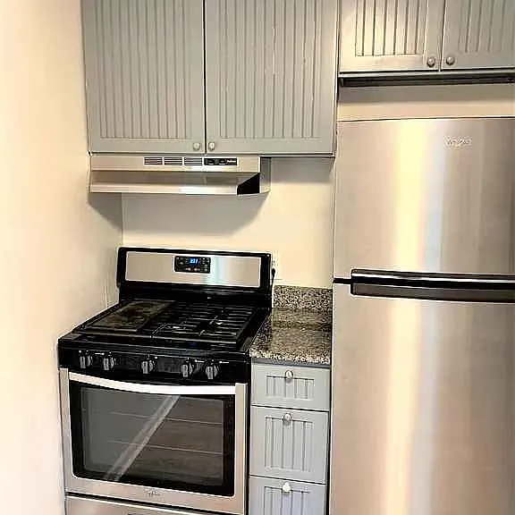 1027 Curran St NW — Photo 6