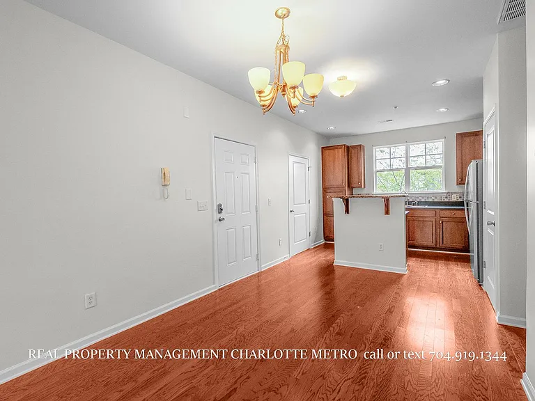 1630 Walnut View Dr — Photo 13