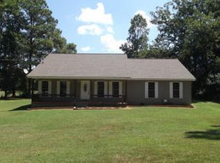 209 County Road 30 Rd, Roanoke, AL 36274