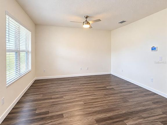 3rd image of 405 CHAYNE PLACE