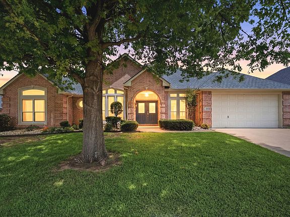 2nd image of 428 Arbor Lawn Dr