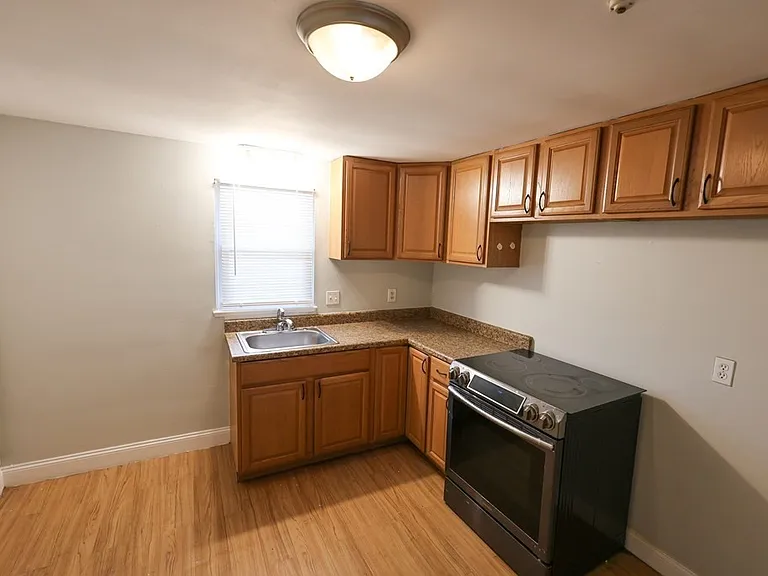 18 Essex St #3 — Photo 2