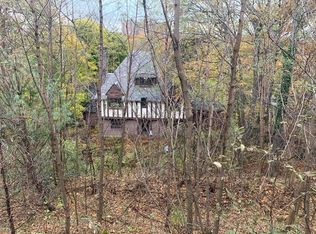 390 W 253rd St, Bronx, NY 10471