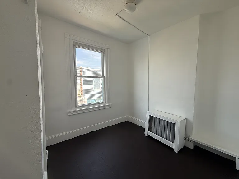 1524 S Dover St — Photo 10