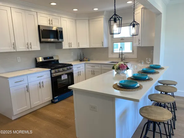 8 Jericho Road, Berkeley, NJ 08721