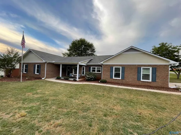 114 Silverleaf Dr, Harvest, AL 35749