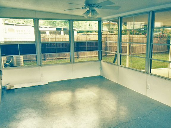 3rd image of 543 33rd Ave N