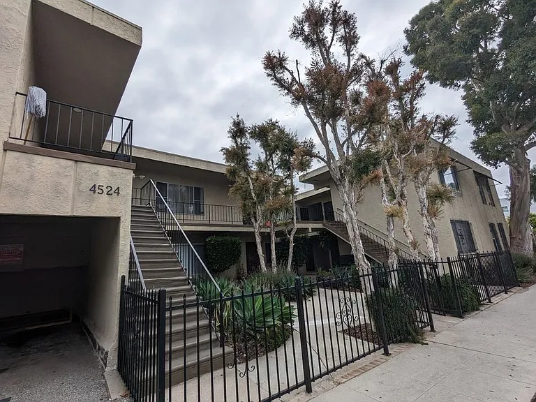 4524 S Slauson Ave #8 — Photo 2