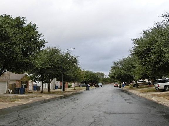 5th image of 9822 Charline Ln