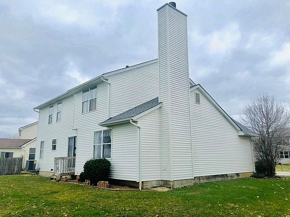 3rd image of 3577 Lake Louise Dr