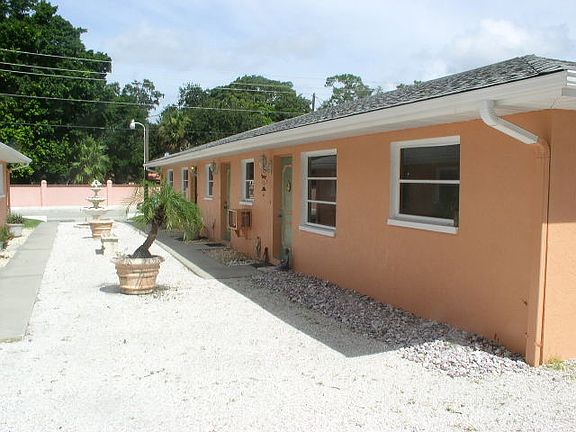5th image of 212 Colonia Ln
