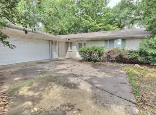 5215 Saint Joe Center Rd, Fort Wayne, IN 46835