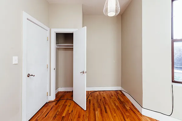 Rented by Nooklyn NYC LLC | media 6