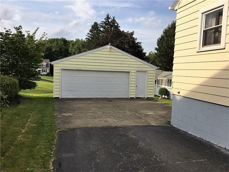 511 E Hazelcroft Ave, New Castle, PA 16105 Zillow