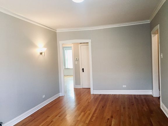 3rd image of 621 W Washington Blvd #3S