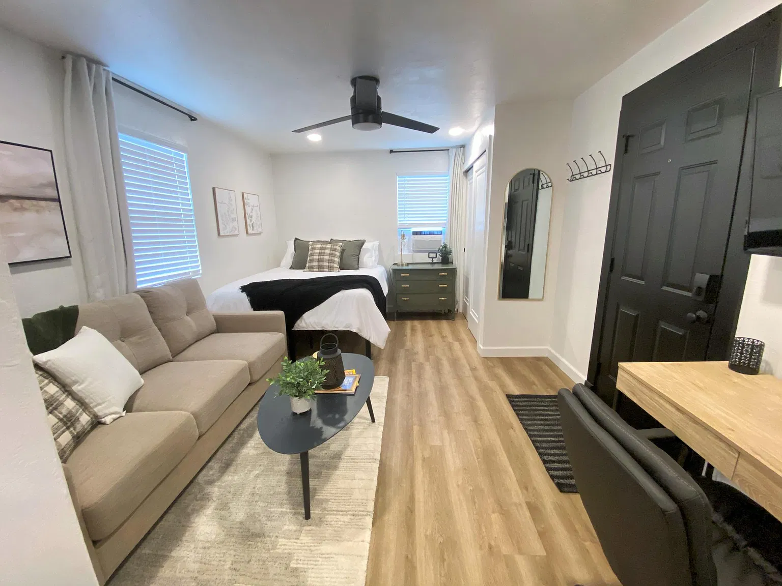 1219 E Boulder St — Photo 3