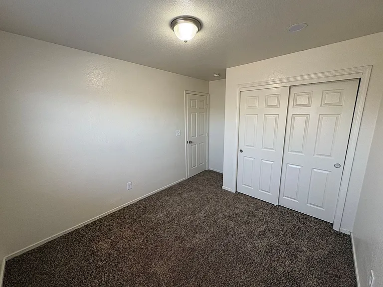 1905 S Grapewood St — Photo 11