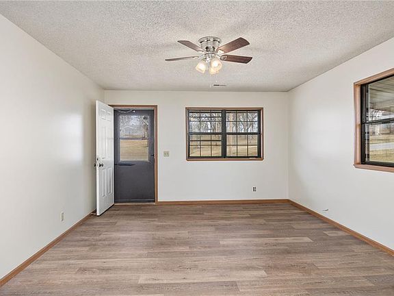 4th image of 1508 W William St