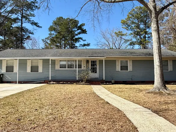 1113 Cherry Tree Drive, New Bern, NC 28562