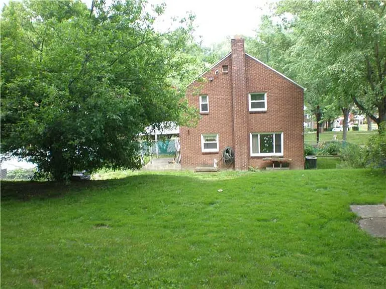 648 Southern Ave — Photo 2