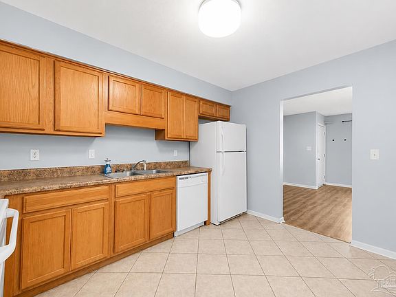 3rd image of 10140 Guidy Ln