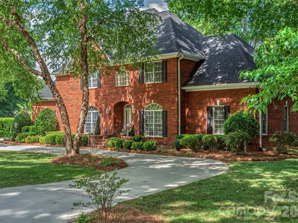 1209 S South St, Gastonia, NC 28052