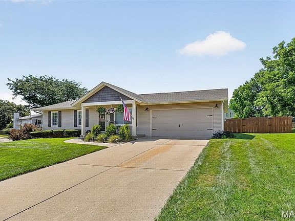 3rd image of 6402 High Meadow Dr