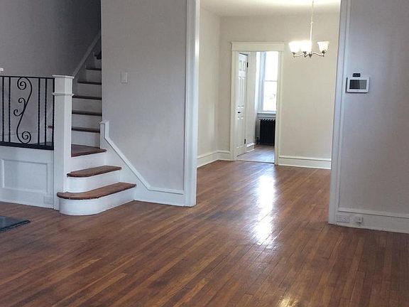 5th image of 423 Bonsall Ave