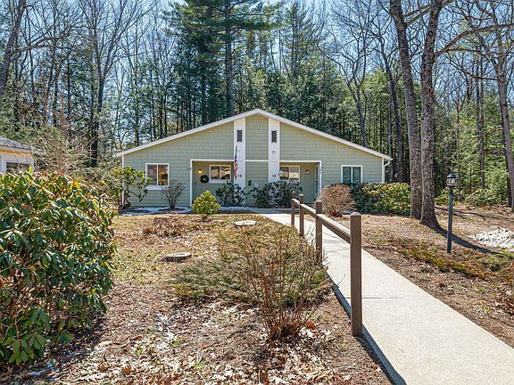 4th image of 16 Piscataqua Road #16