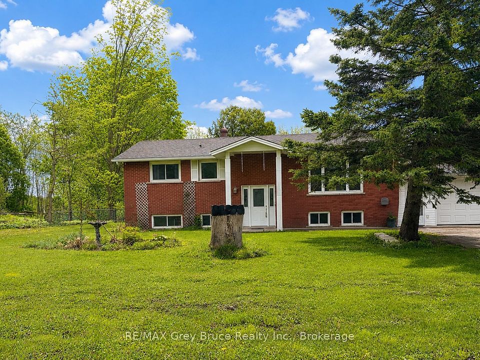 1st image of 105 Maple Grove Ln