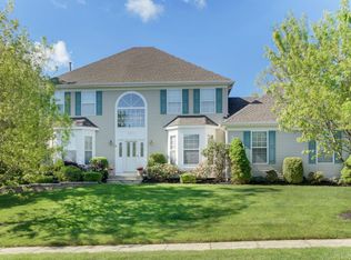 1211 Mohegan Rd, Wall Township, NJ 08736