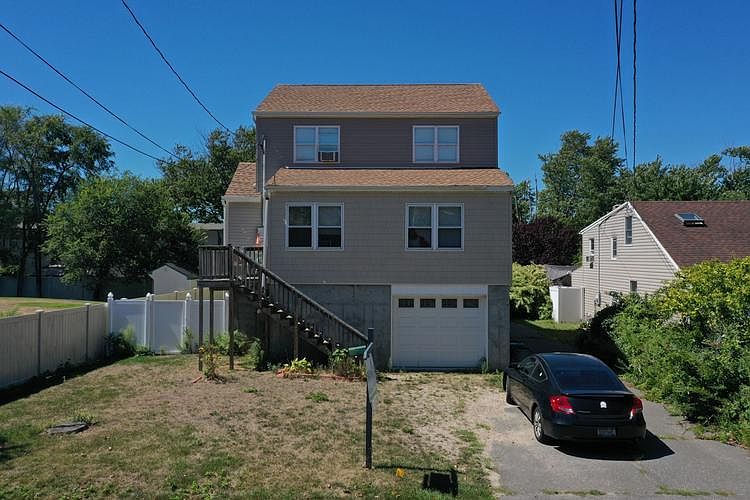 1st image of 290 Cedar Ave