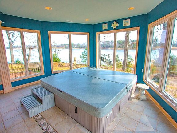 4 - Sunroom water view 10666 Piney Islan