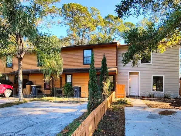 4769 Barnes Rd, Jacksonville, FL 32207