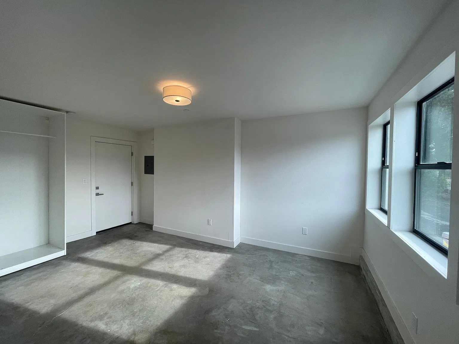 2040 Solano Way — Photo 3